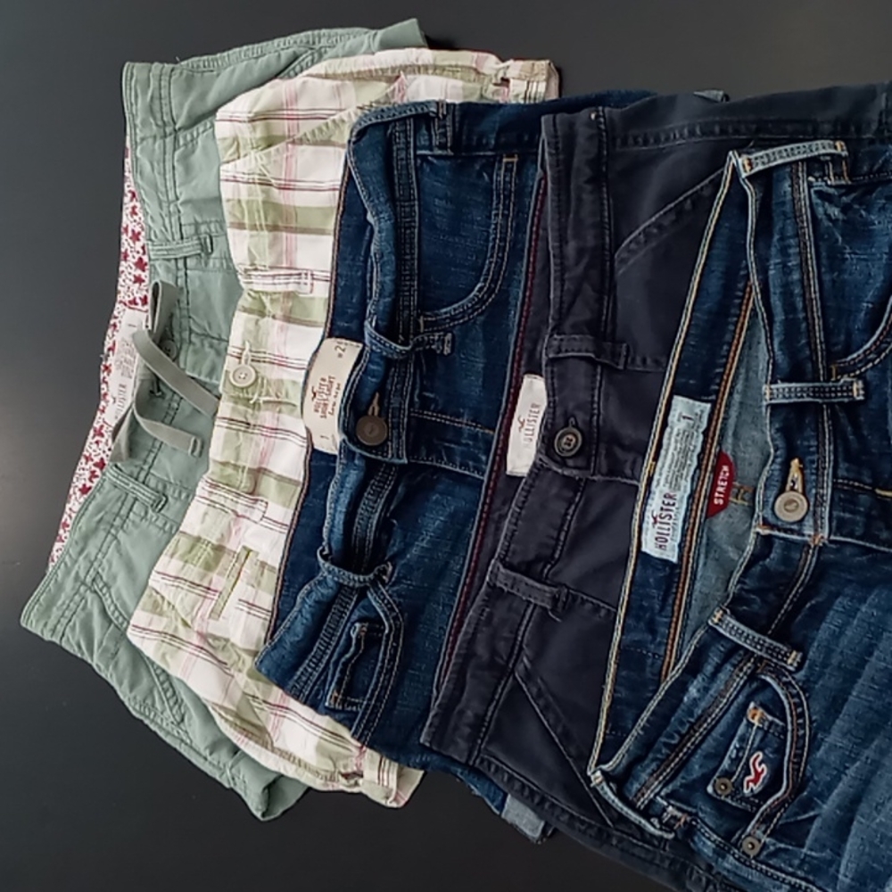 Bundle of 5 Hollister Shorts. Size 1.